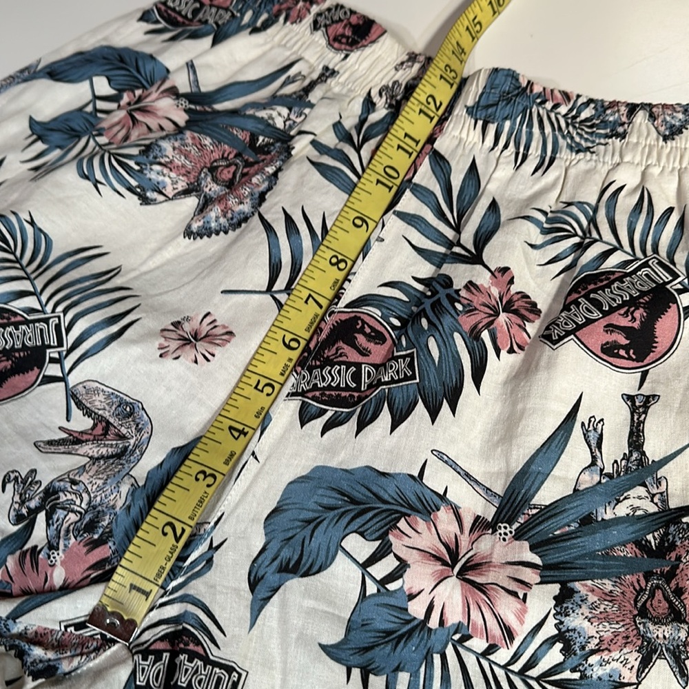 Jurassic Park Print Shorts - Picture 6 of 10